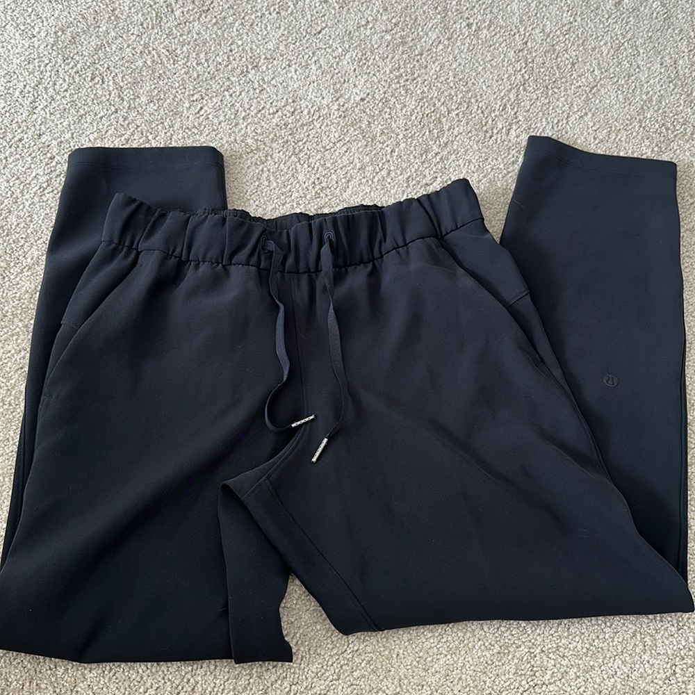 Lululemon size 6